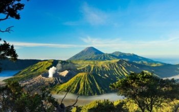 Aventure double volcan : visite du cratère Ijen et du groupe Bromo (2 jours et 1 nuit)